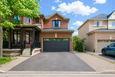 8 Gordon Weeden Road, Markham, On L6e 1y5
