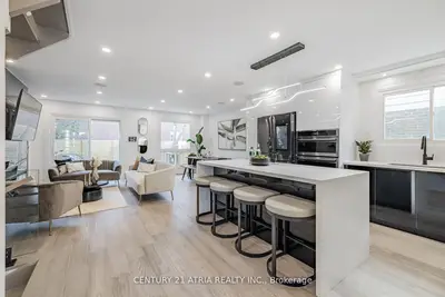 42 Coventry Court, Richmond Hill, On L4c 8b8