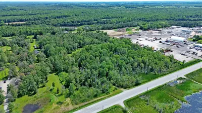 23589 Highway 48, Georgina, On L0e 1r0