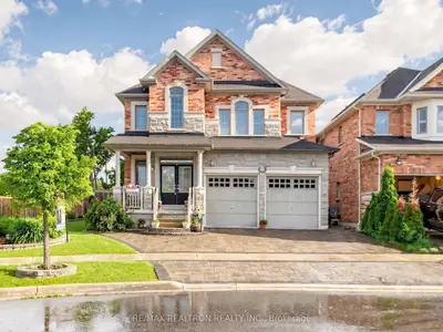 15 Motley Court, Richmond Hill, On L4e 0n4