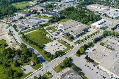 245 Edward Street, Aurora, On L4g 3m7