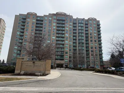 Condo Apartment in Richmond Hill