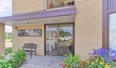 41 Ash Street 402, Uxbridge, On L9p 1e2