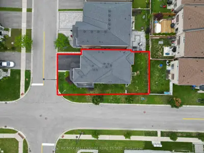 40 Frederick Pearson Street, East Gwillimbury, On L9n 0r8