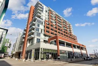 Condo Apartment in Markham