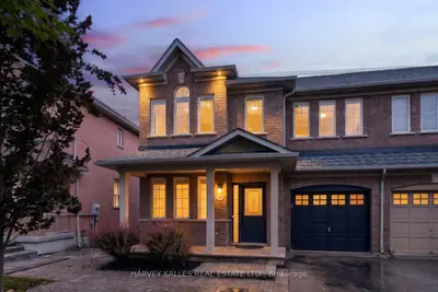 Semi-Detached in Aurora