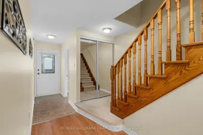 769 Playter Crescent, Newmarket, On L3x 1w7