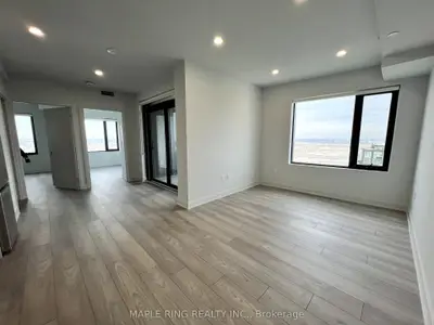 Condo Apartment in Vaughan