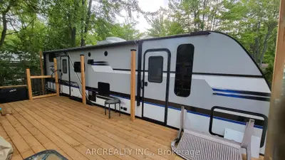 12 Robin Road, Georgina, On L0e 1n0