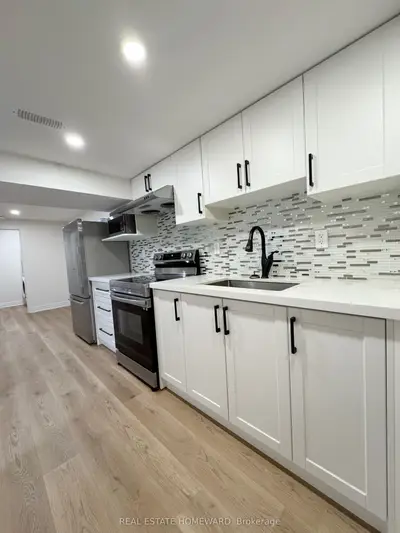 60 Attridge Drive, Aurora, On L4g 6j4