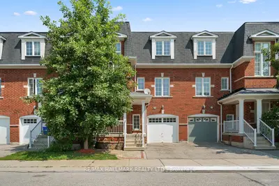 15 Old Colony Road 24, Richmond Hill, On L4e 4l5