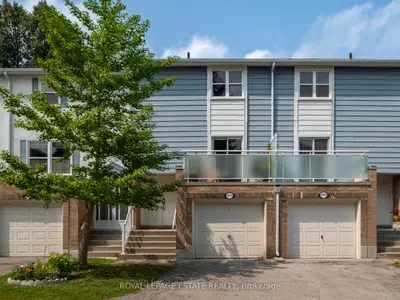 Condo Townhouse in Markham
