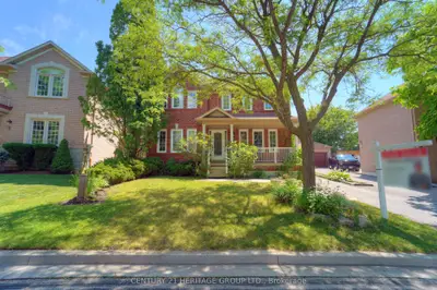 3 Primrose Path Crescent, Markham, On L3s 4b1