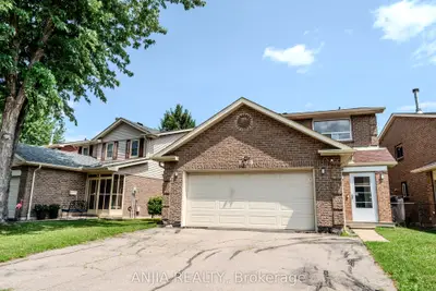 Detached in Vaughan