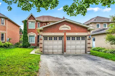 844 Hollander Road, Newmarket, On L3y 8h4