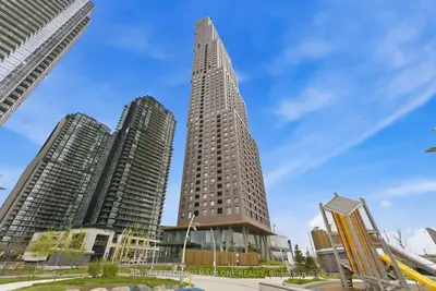 Condo Apartment in Vaughan