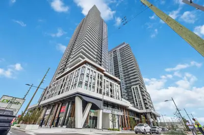 Condo Apartment in Vaughan