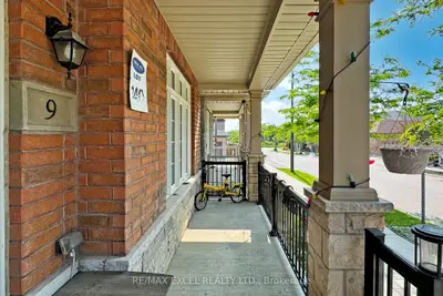 9 Sunnyside Hill Road, Markham, On L6b 0x4