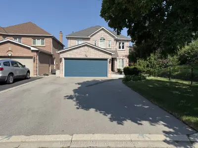 54 Castlepoint Drive Lower, Vaughan, On L4h 1b8