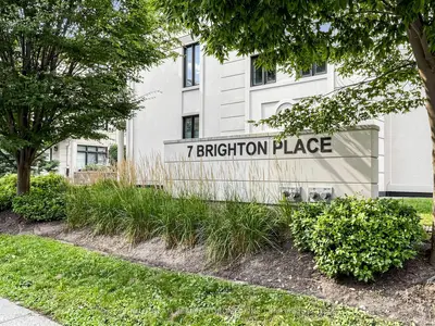 7 Brighton Place 5, Vaughan, On L4j 0h1