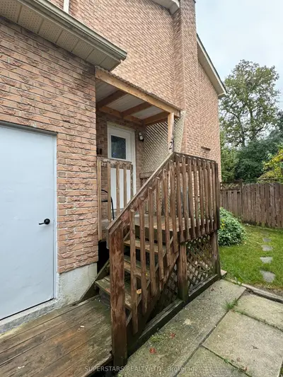 110 Colony Trail Boulevard, East Gwillimbury, On L9n 1e4
