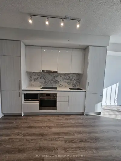 195 Commerce Street 4510, Vaughan, On L4k 0p9