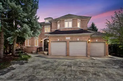 70 Graydon Crescent, Richmond Hill, On L4b 3w7