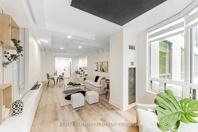 333 Clark Avenue W 321, Vaughan, On L4j 7k4