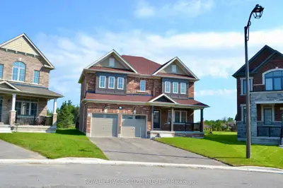 87 Lawrence D. Pridham Avenue, New Tecumseth, On L9r 0x4