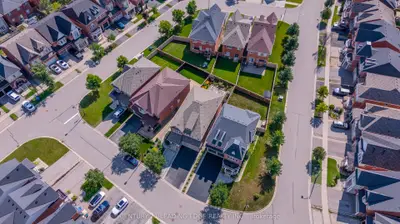 14 Clarinet Lane, Whitchurch-stouffville, On L4a 4n1