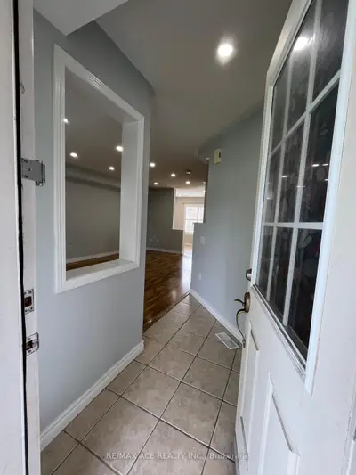 46 Gas Lamp Lane, Markham, On L6b 0h6