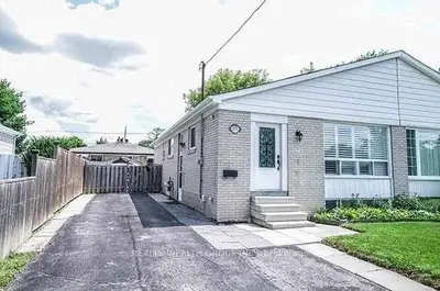 271 Mcconvey Drive, Richmond Hill, On L4c 3k1