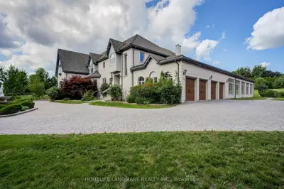 21 Kensington Drive, Richmond Hill, On L4e 3m9