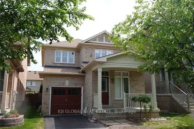 10 Saffron Street, Markham, On L6e 1l7