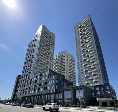 Condo Apartment in Vaughan