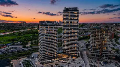Condo Apartment in Vaughan