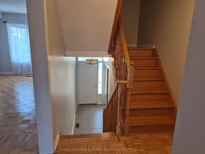 19 Foxchase Avenue 46, Vaughan, On L4l 9n1