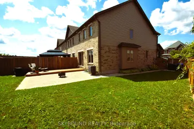 Att/Row/Townhouse in New Tecumseth