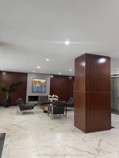 60 Inverlochy Boulevard 1210, Markham, On L3t 4t7