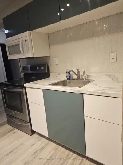2091 25th Side Road Unit 2, Innisfil, On L9s 1z4