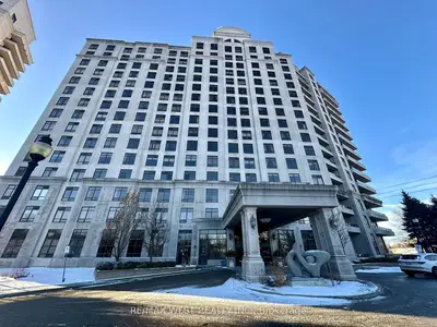 Condo Apartment in Vaughan