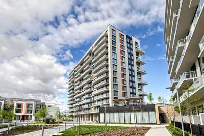 Condo Apartment in Richmond Hill