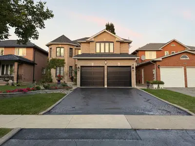 19 Mandolin Court, Vaughan, On L4l 8t9