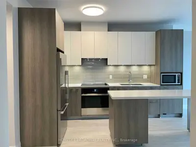 38 Water Walk Drive 802, Markham, On L3r 6m8