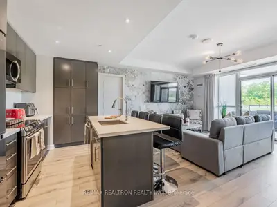 Condo Apartment in Innisfil
