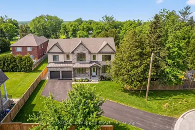 28 St. George Street, Georgina, On L0e 1l0