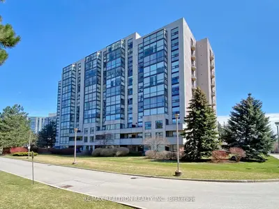 40 Harding Boulevard W 1015, Richmond Hill, On L4c 9s5