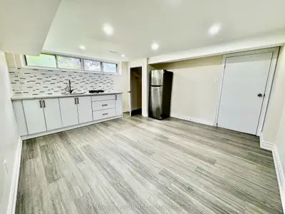 265 Browndale Crescent Basement, Richmond Hill, On L4c 3h9