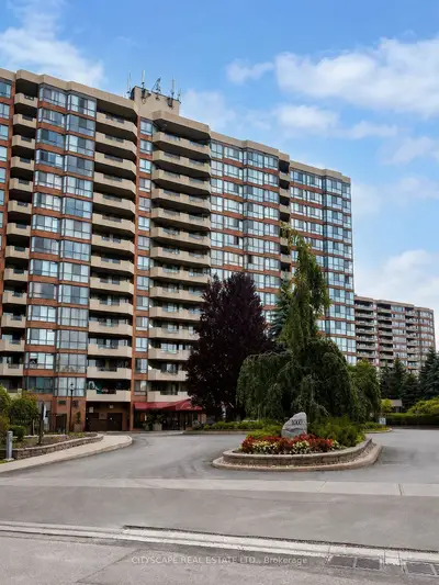 Condo Apartment in Richmond Hill