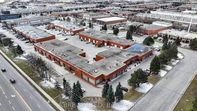 75 Fernstaff Court 20 & 21, Vaughan, On L4k 3c1
